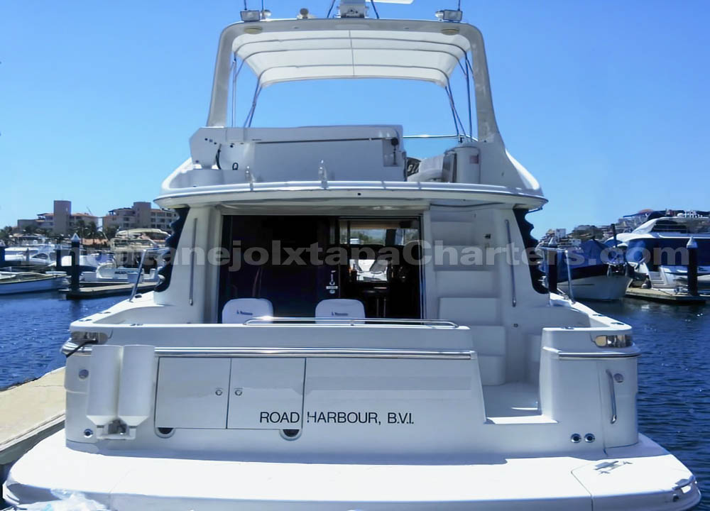 Carver 46 Voyager stern view